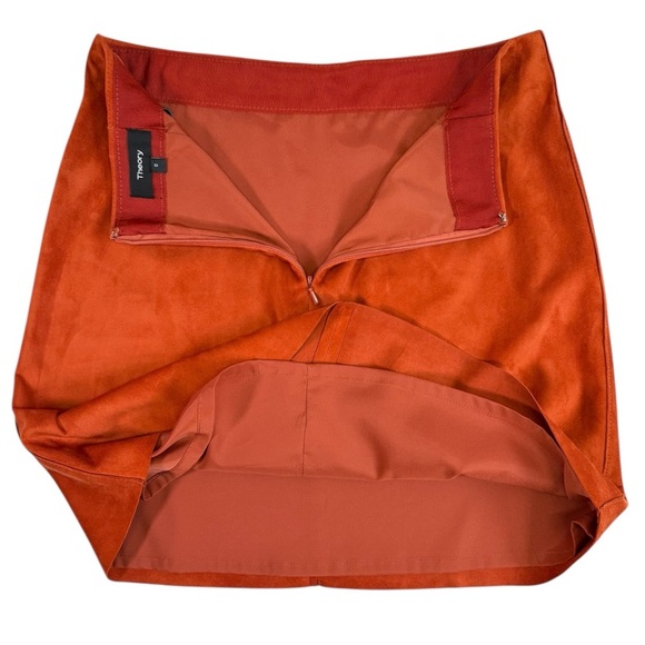 Theory 100% Lamb Leather Suede Mini Skirt. Size 0 - Picture 3 of 11
